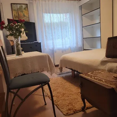 Δωμάτια σε οικογενειακή κατοικία Wojciechowka