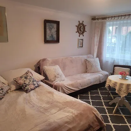 ホームステイ Wojciechowka ウストカ